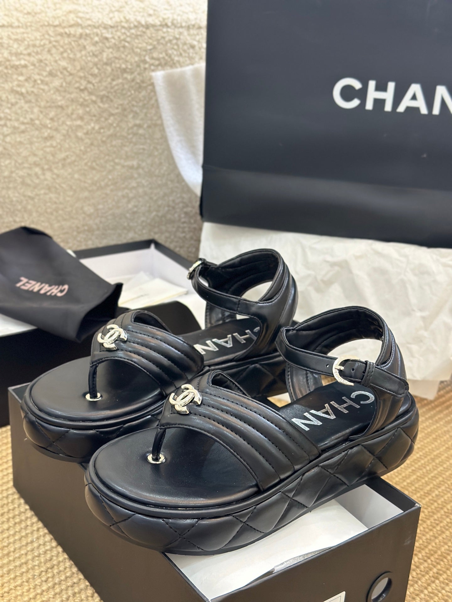 fashion diamond thick-soled sandals 0725050802