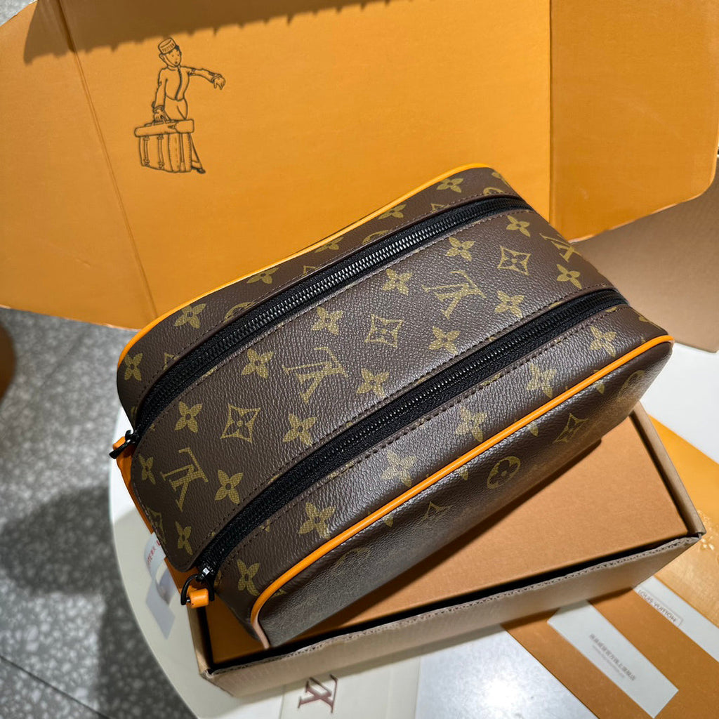 Fashion new hand toiletry bag CWT1023081102