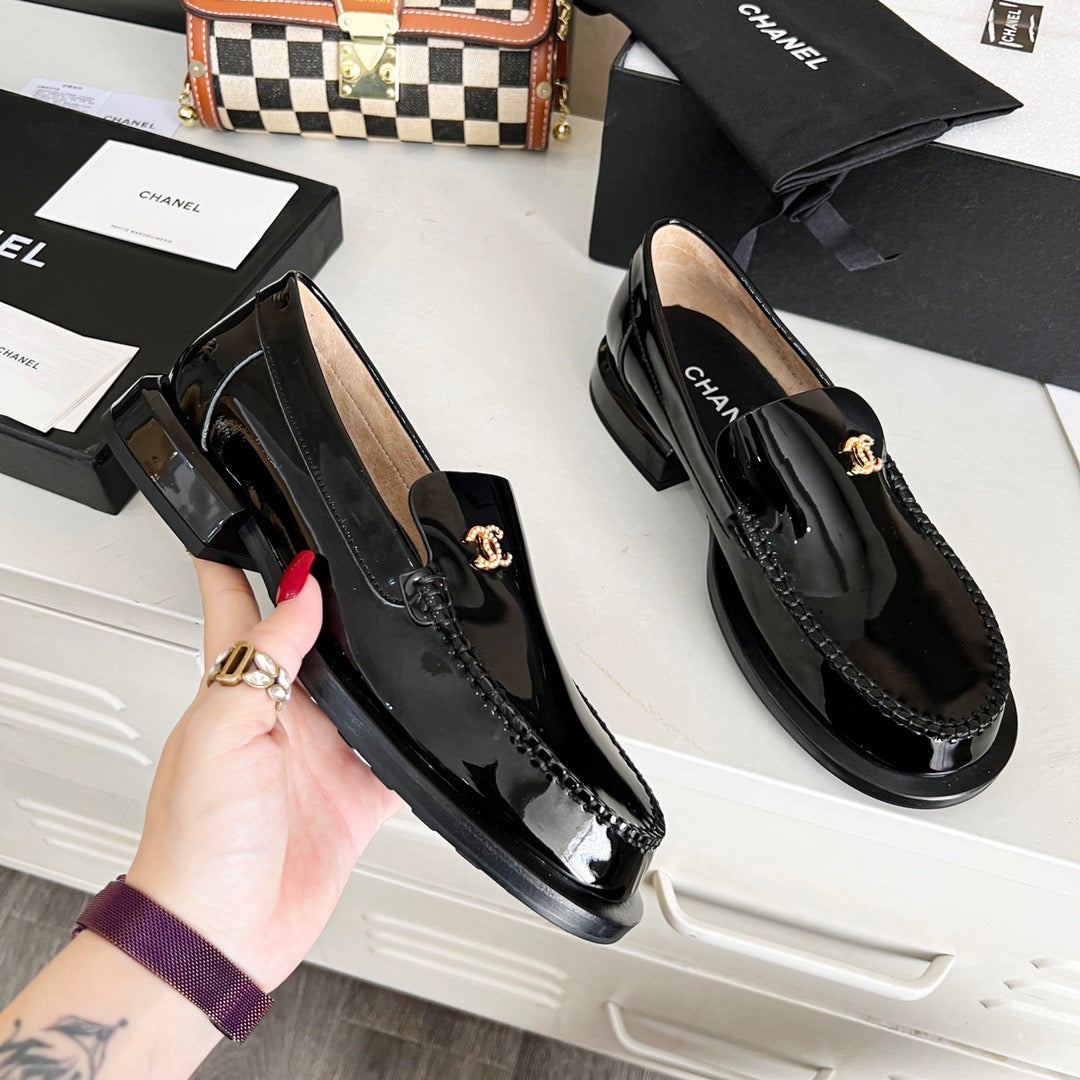 luxury fashion patent leather loafers 0725012001