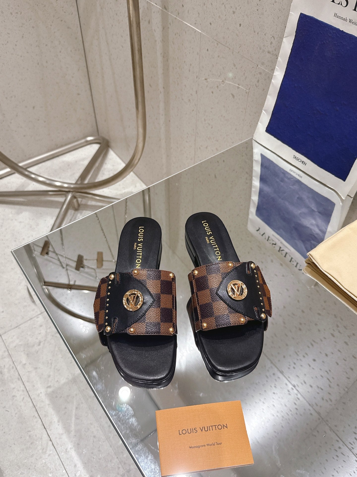 L new fashion flat slippers 0725040906