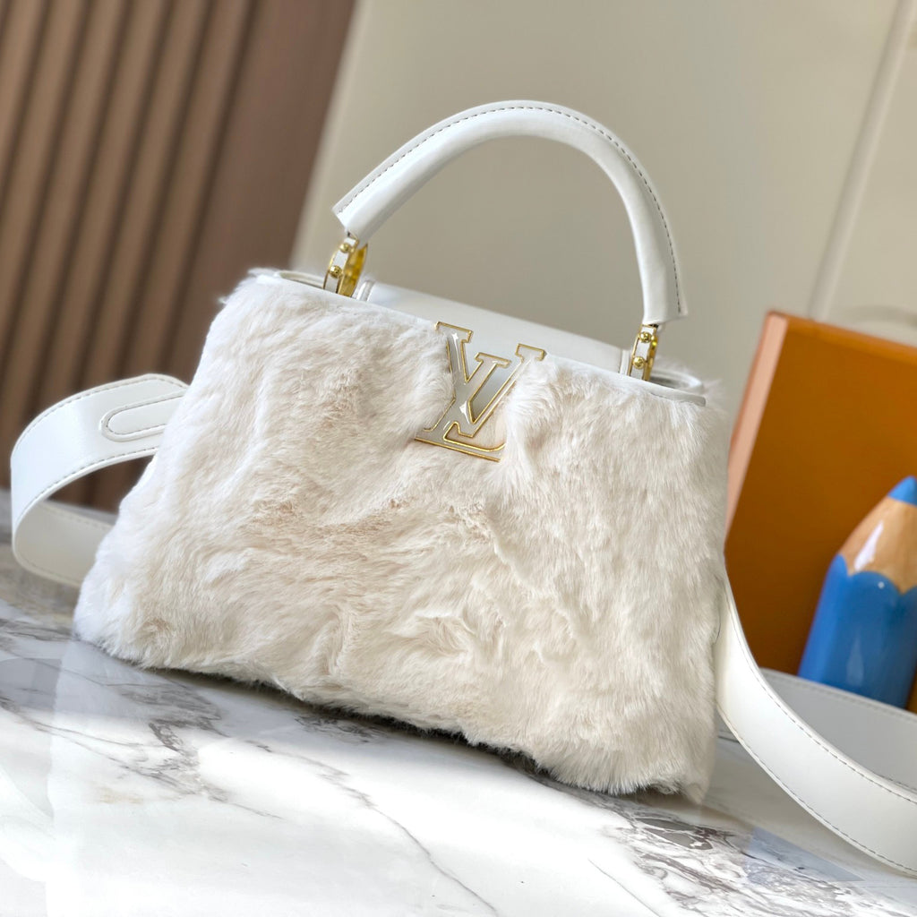 Luxurious mink fur shoulder and crossbody bag XC0723112701