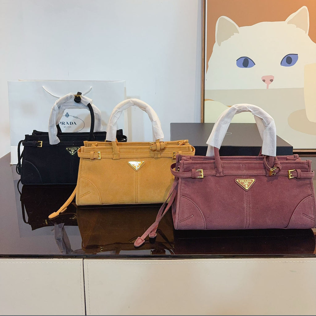 PAR SoftLux suede horizontal shoulder bag XC24092314