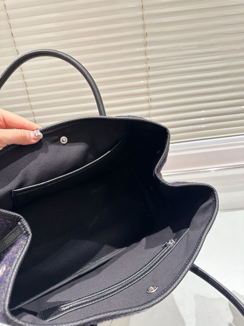 H Woolen colorblock garden bag 0724101017