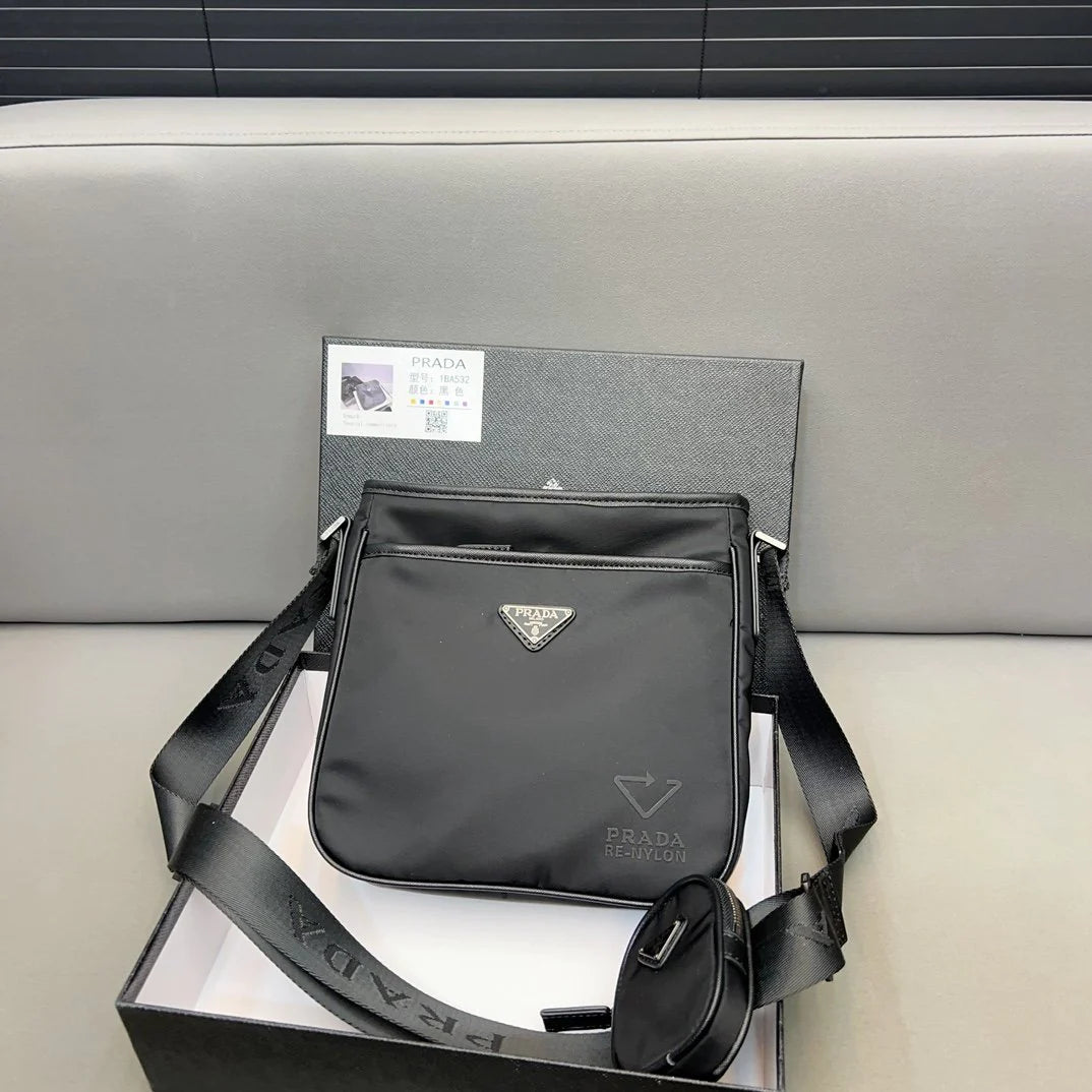 New Classic Versatile Shoulder Bag Crossbody Bag 1024011010