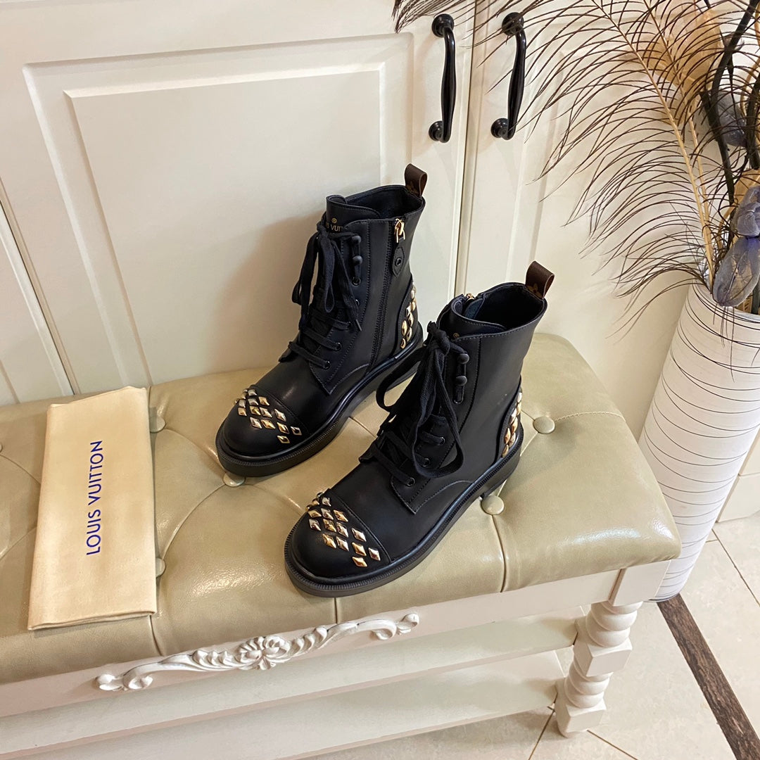 V cowhide/classic flower boots 0724090502