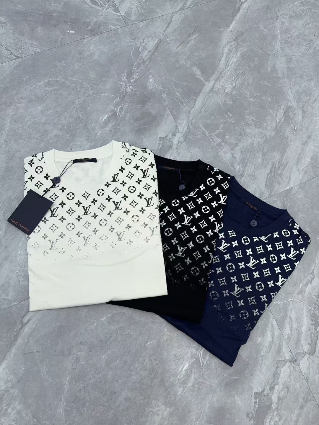 L Autumn and Winter long-sleeved T-shirt 0725092401
