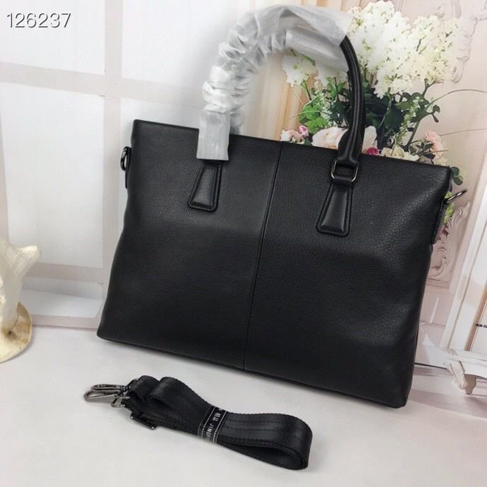 Fashion and versatile men's handbag BNN1023112101