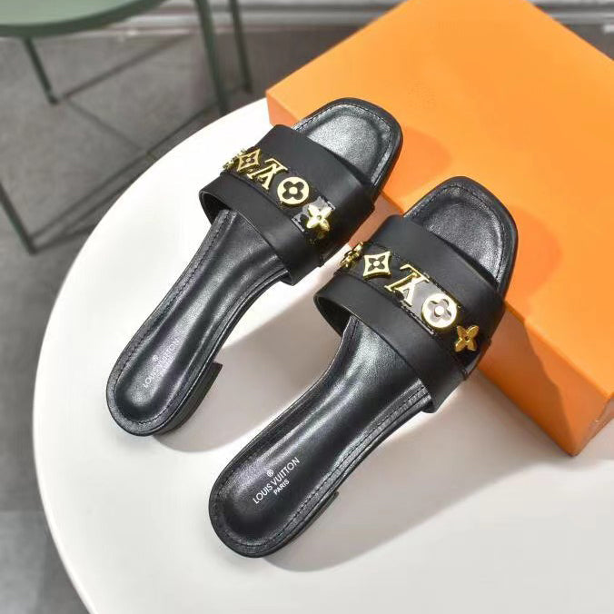 New V logo slides XC16060502