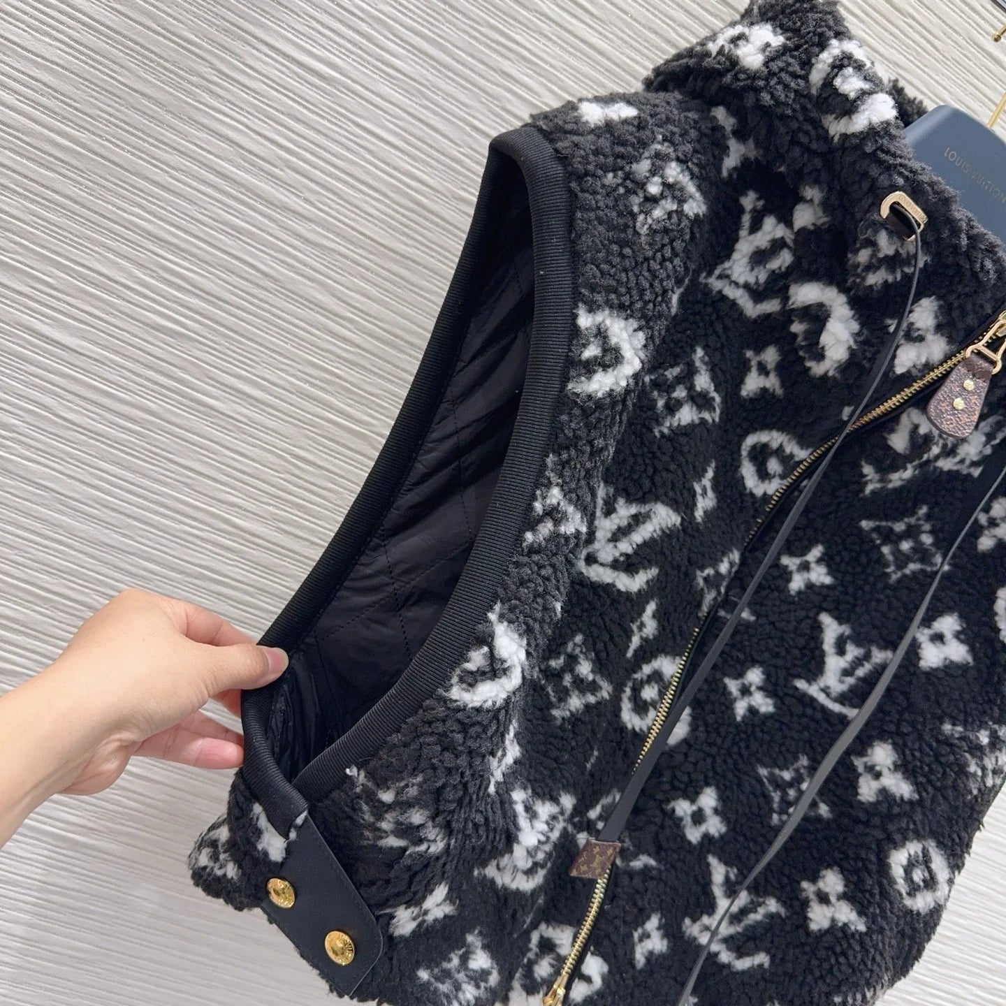 New lambskin hooded vest jacket 1426012901
