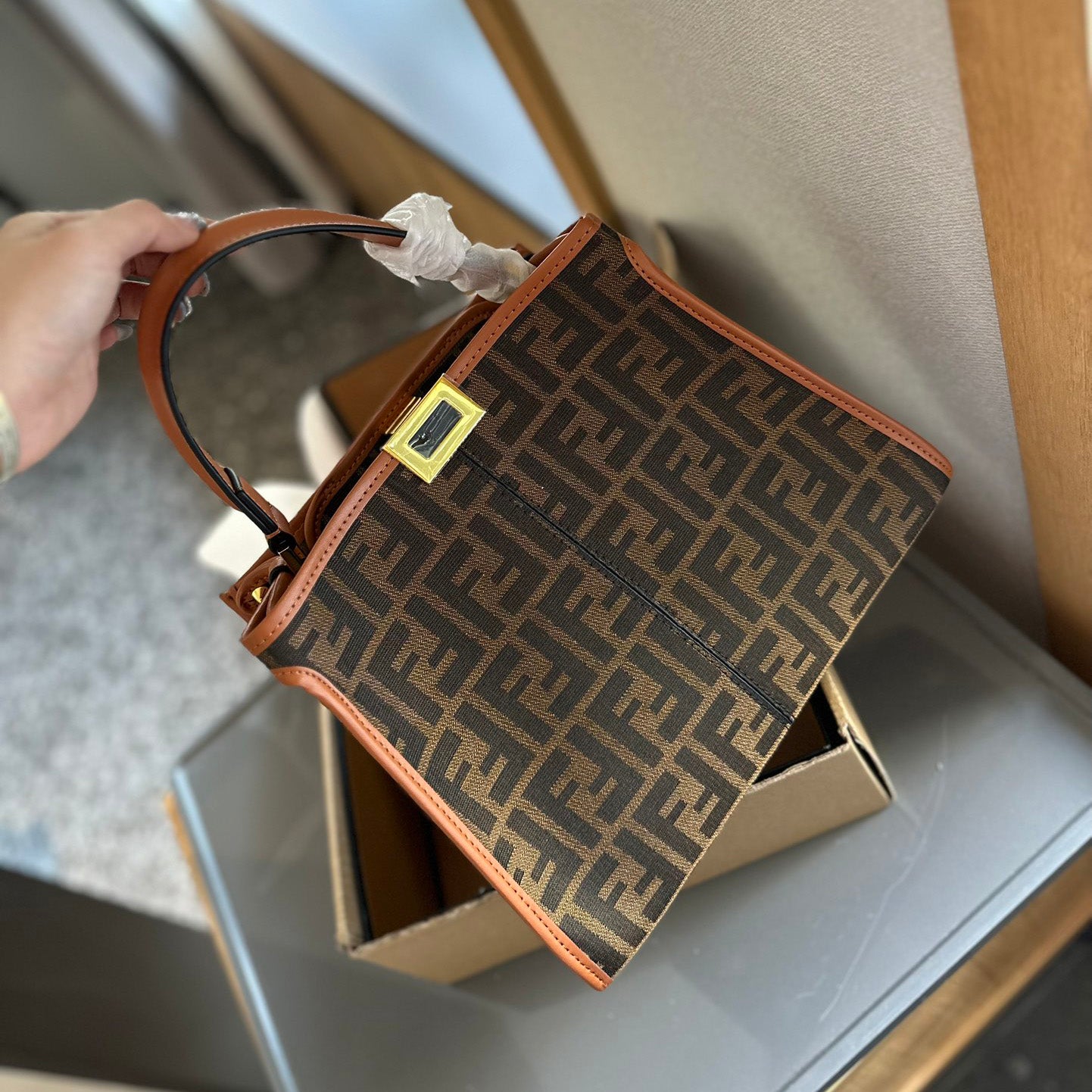 Peekaboo 24ss soft leather series bag 1824062409