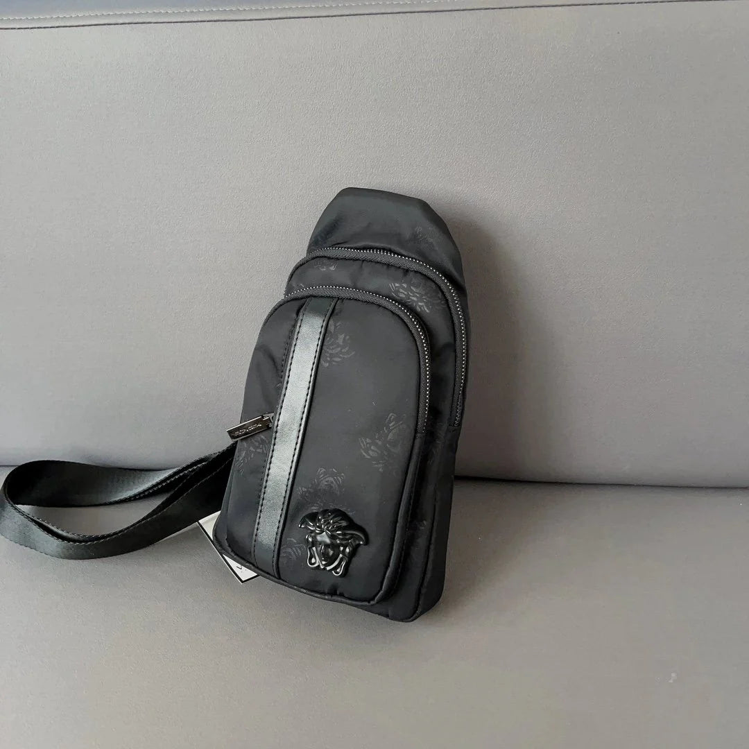 New fashionable and versatile men's chest bag 1024011921