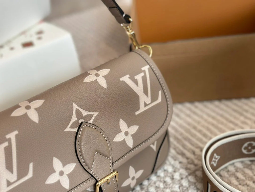 Ladies Fashion Baguette Bag 0724021902