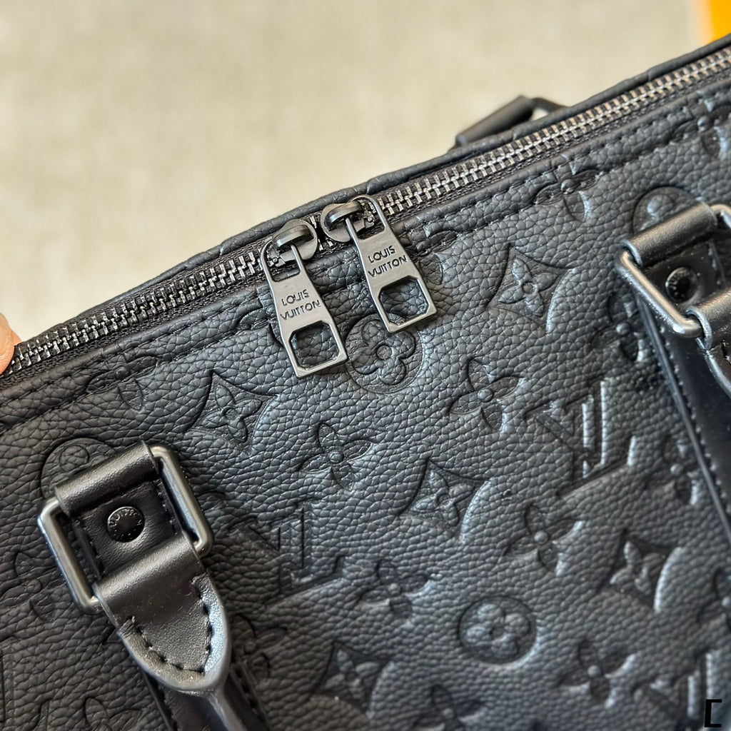 Embossed Travel Bag 1824031909