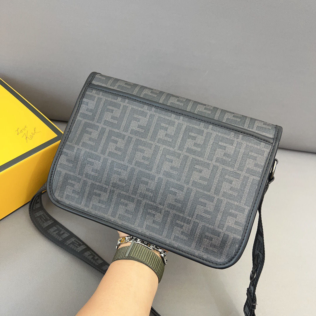 Fashion New Shoulder Messenger Bag PD10071220