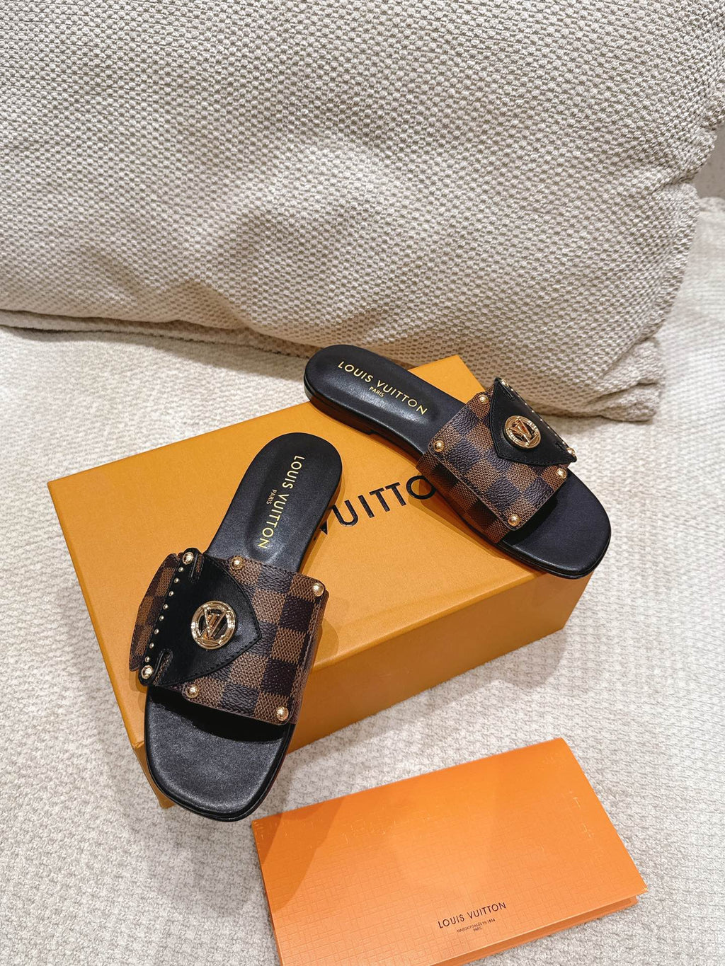 L new fashion flat slippers 0725040906