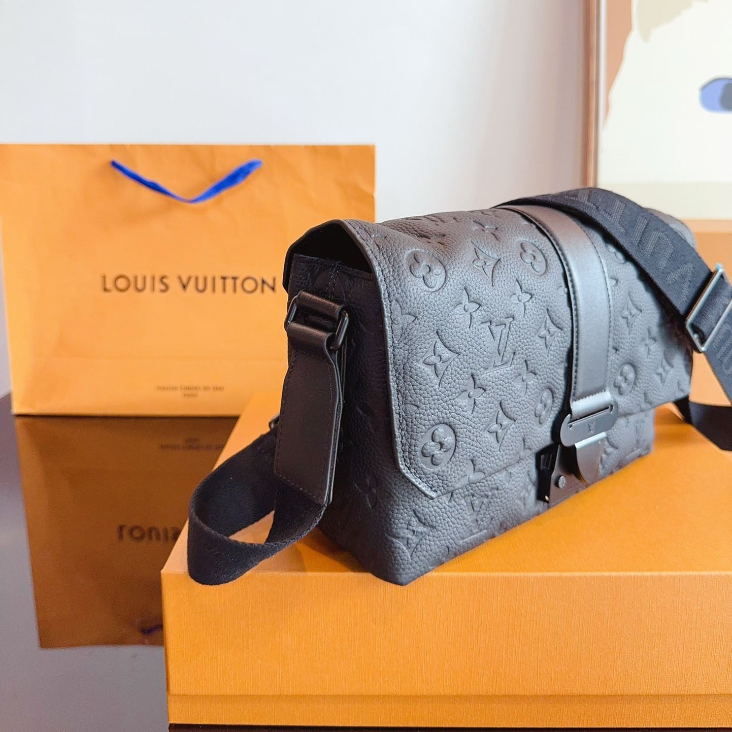 L Fashion Cowhide S-Ca¥e Messenger Bag XC24092703