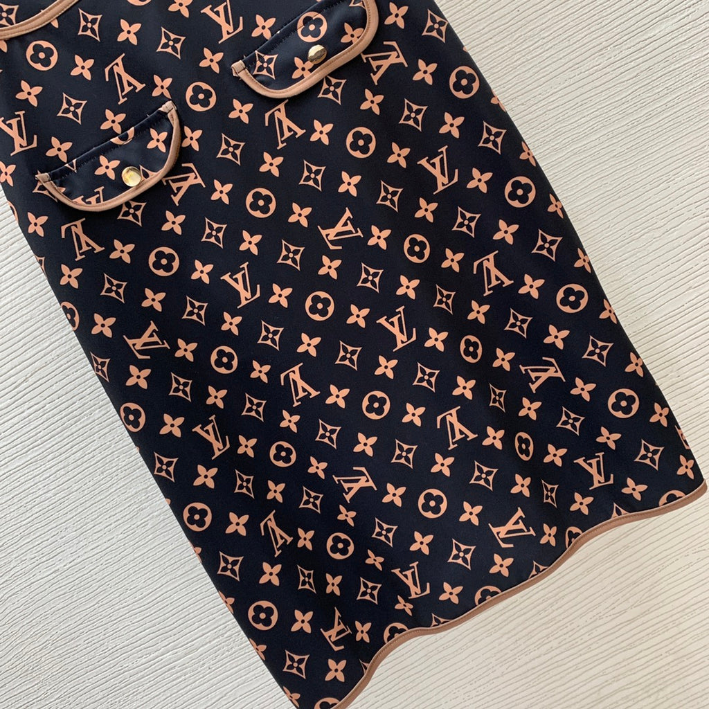 V all over presbyopia letter logo printed slim fit dress 0724052302