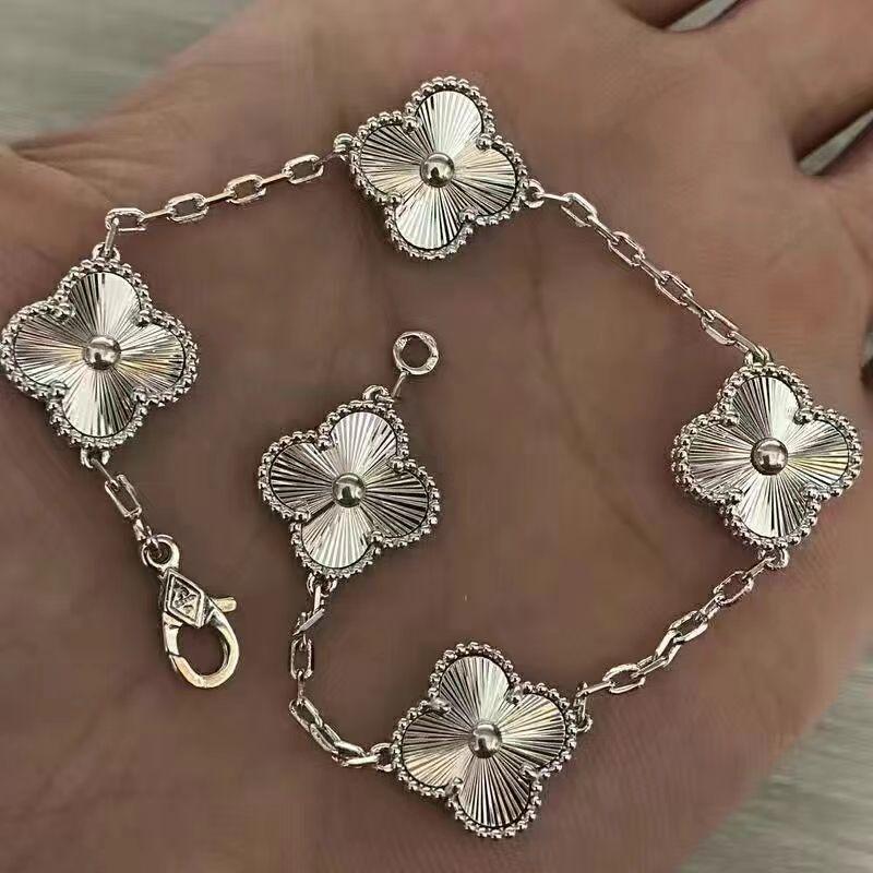 Versatile And Sophisticated Couple Bracelet 1024022615