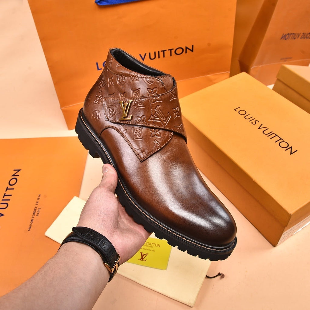 V classic logo fashion boots
