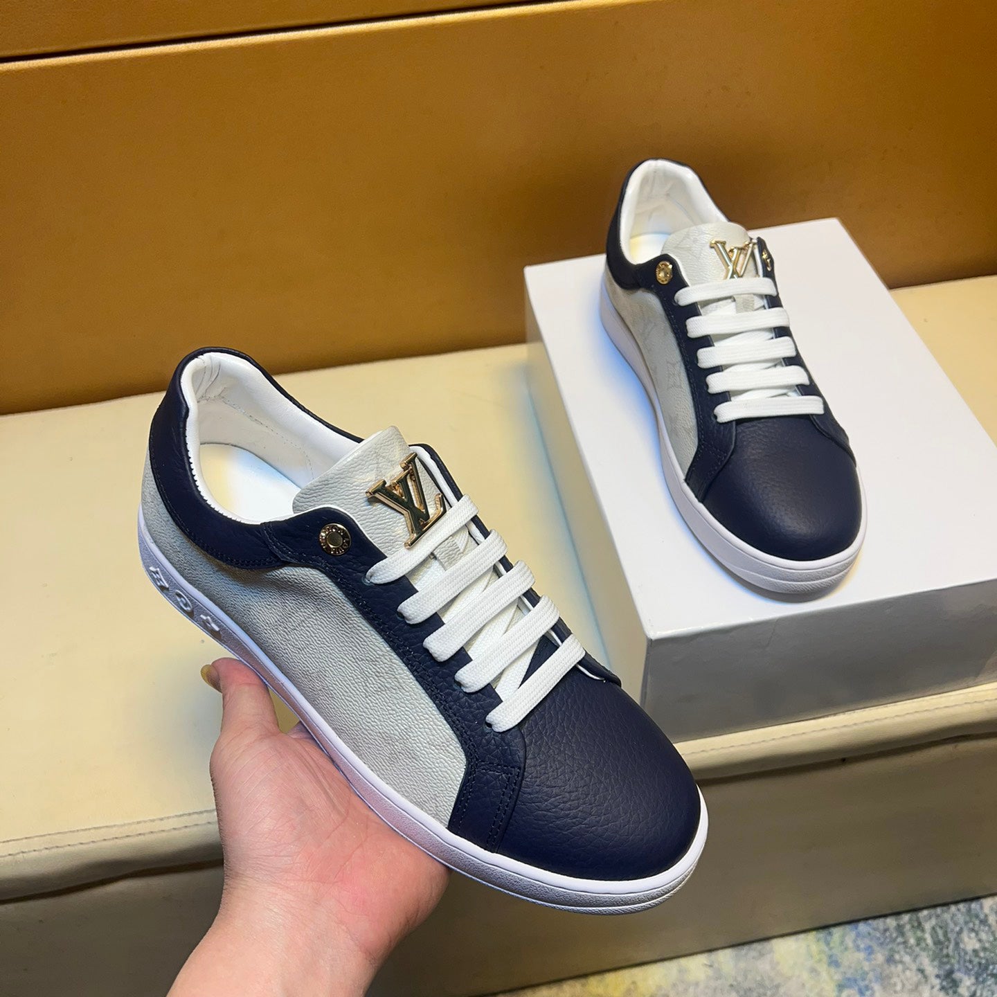 Men's stylish modern sneakers XC0723113005