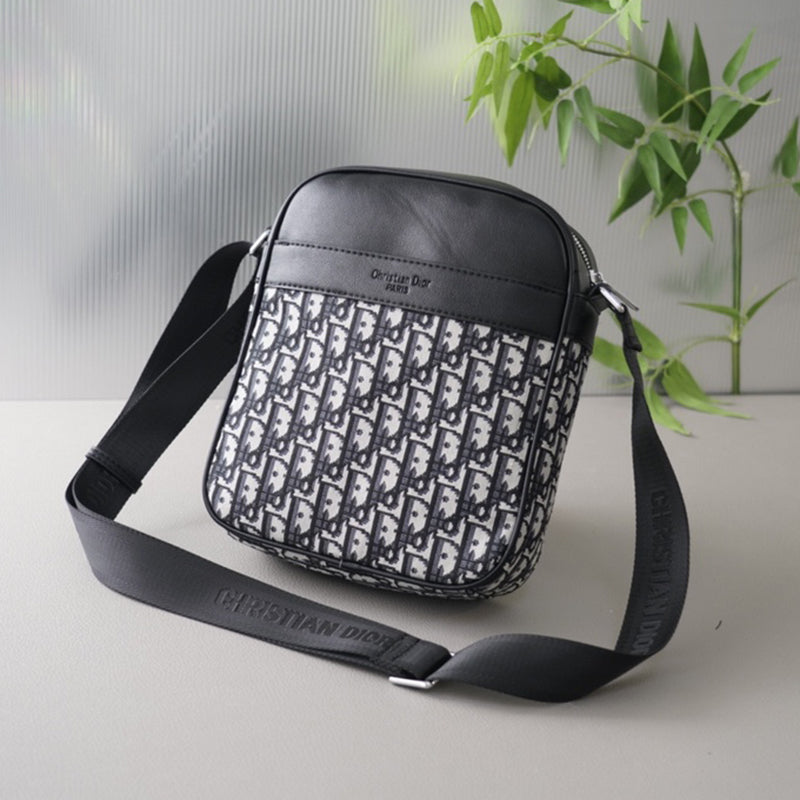 Classic Fashion Cross Shoulder Backpack KL1023102503