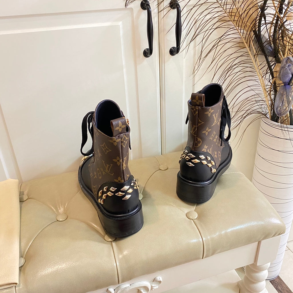 V cowhide/classic flower boots 0724090502