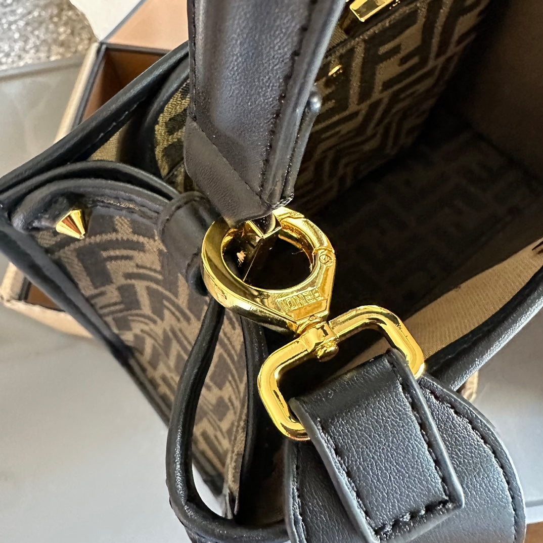 Peekaboo 24ss soft leather series bag 1824062409