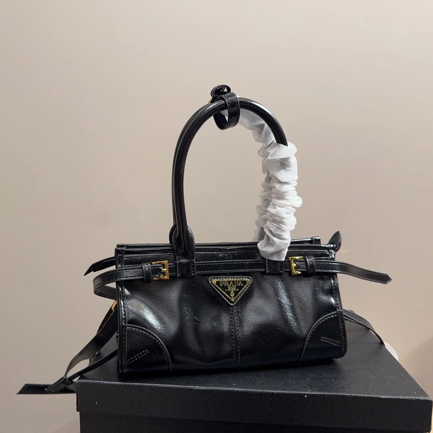 High-end design handbag 1426011304