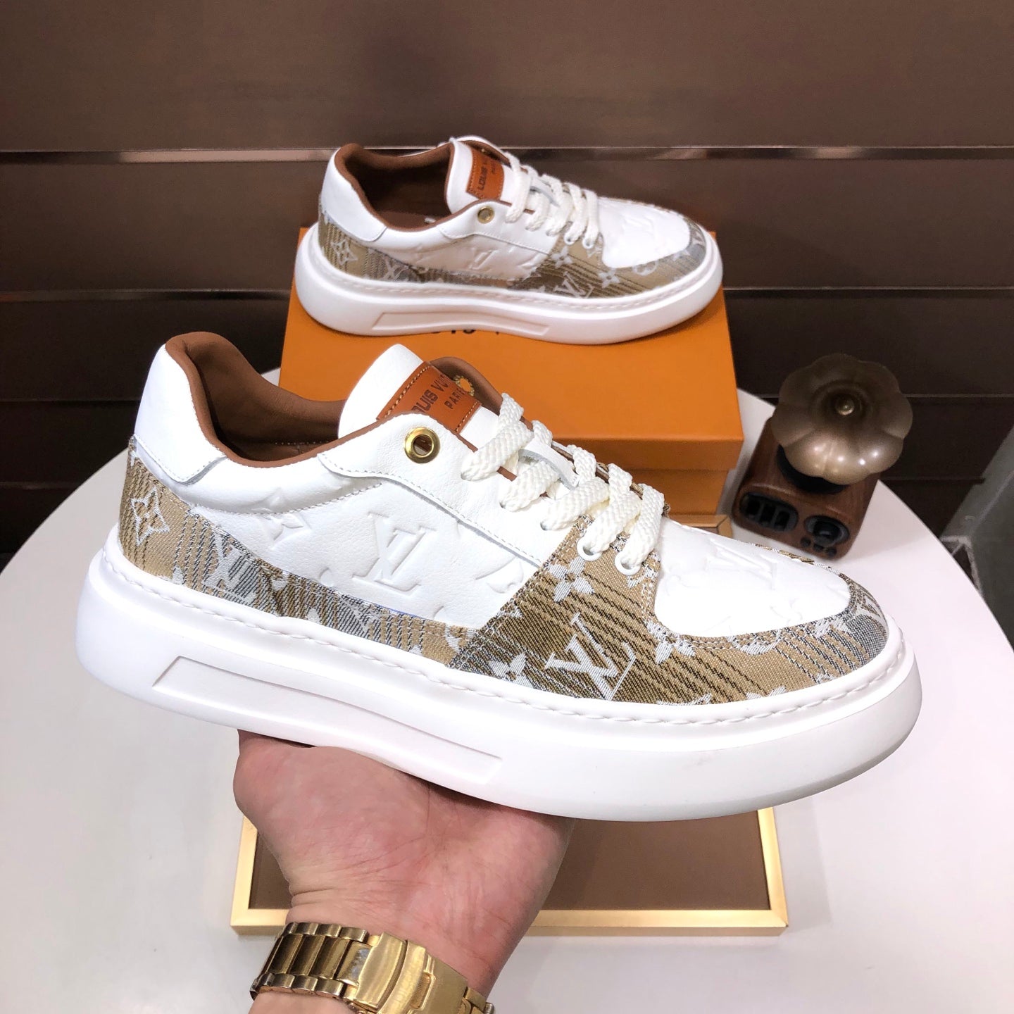 L classic and fashionable sports shoes 0725090904