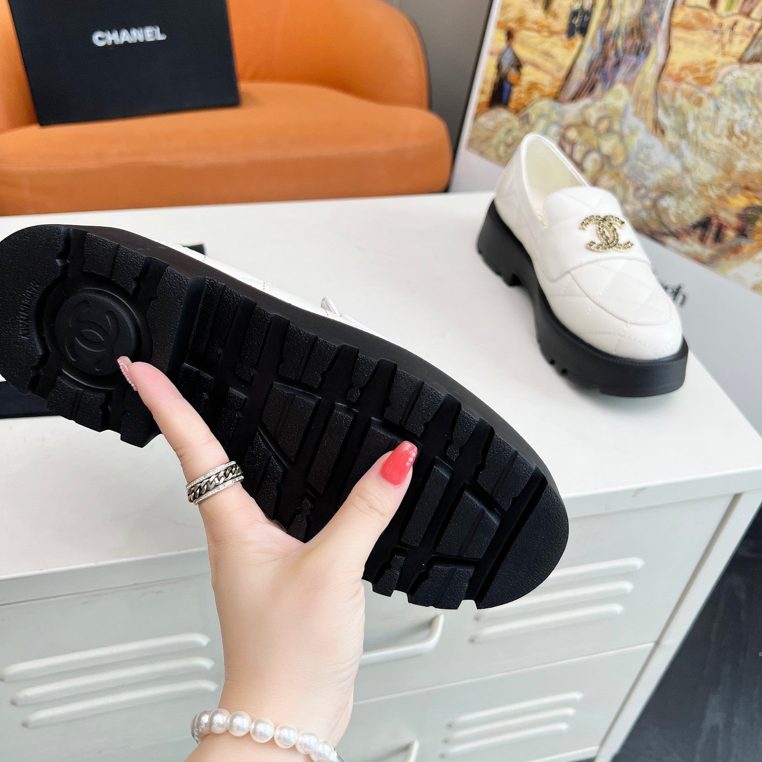 CH Thick-soled Retro Fashion Women's Shoes fb04240909029