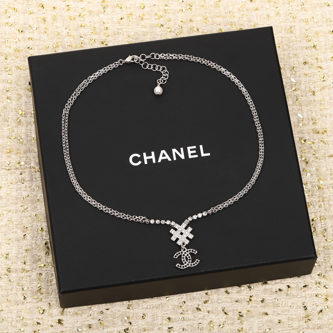 Fashionable Diamond Necklace Bow Necklace X091113