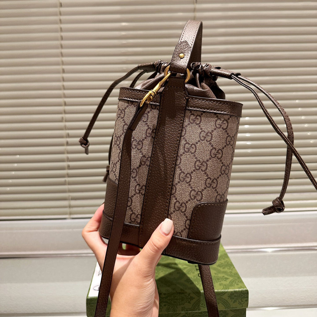Classic Ophidia triangle bucket bag XC1823092002