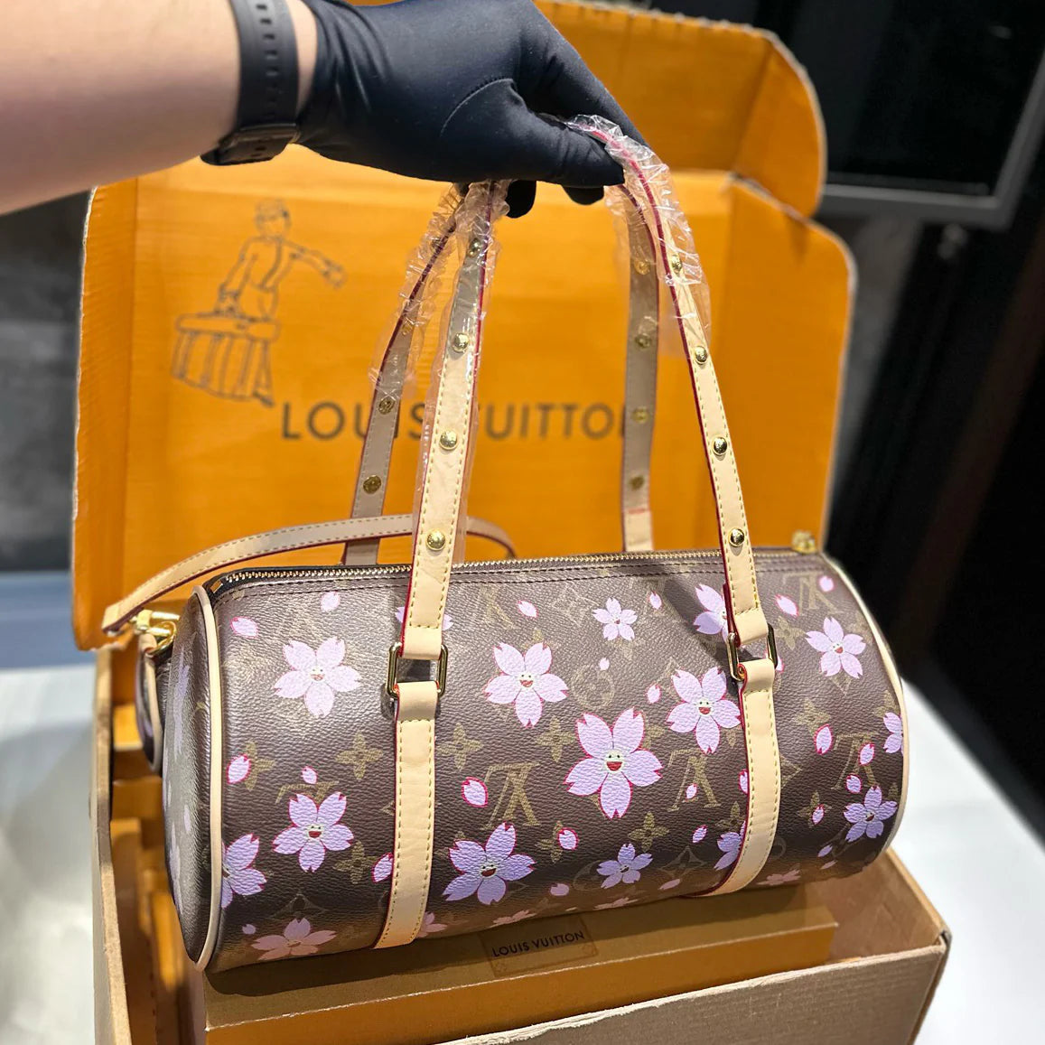 L Family Floral Cylinder Bag 1024122501