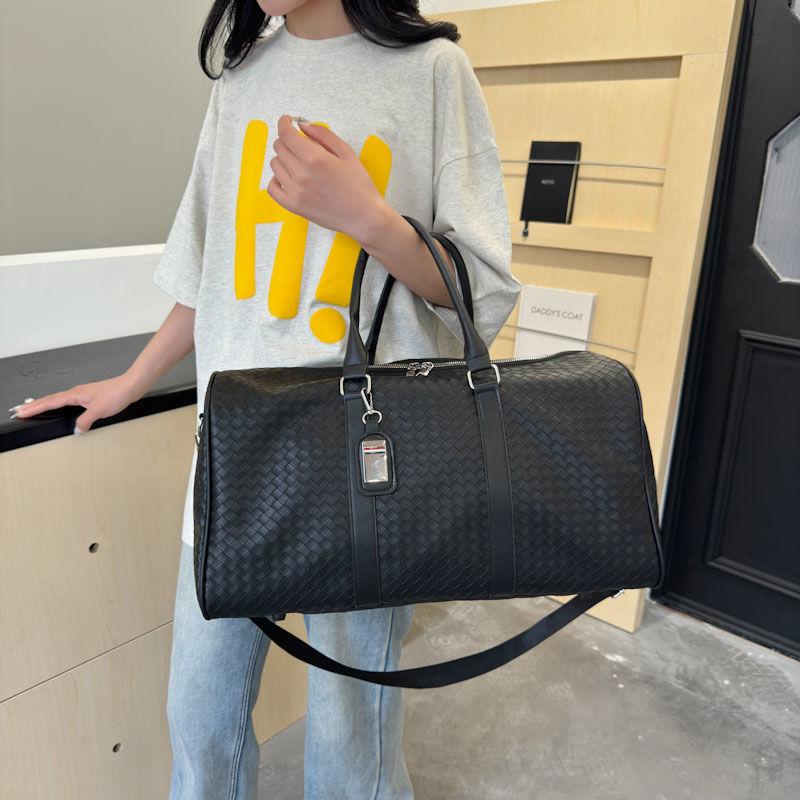 Fashion Travel Bag Large Capacity Portable Sports Crossbody Bag 1024060501