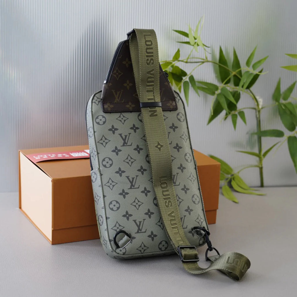 New Men's Fashion and Versatile Printed Chest Bag 1024040225