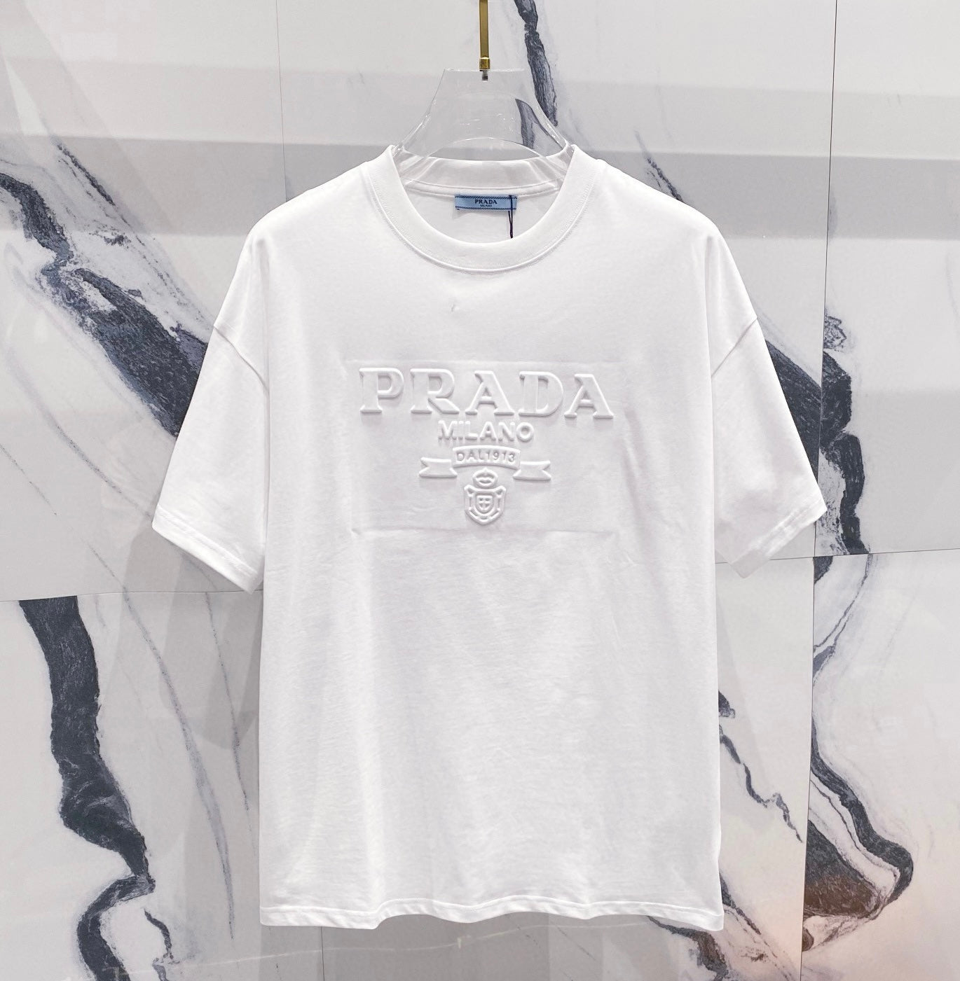 P fashion embossed three-dimensional relief T-shirt 0725041101