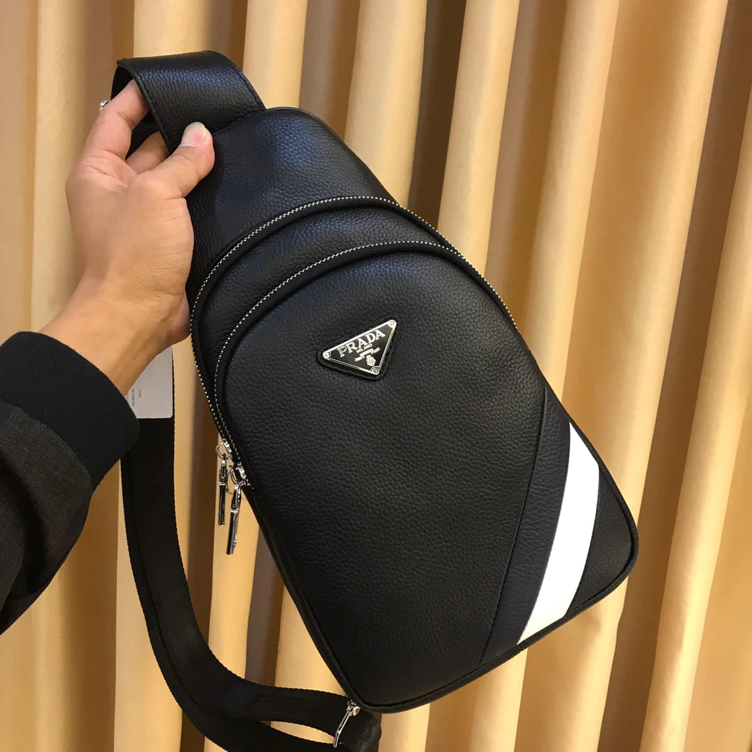 New men's versatile chest bag 1024030718