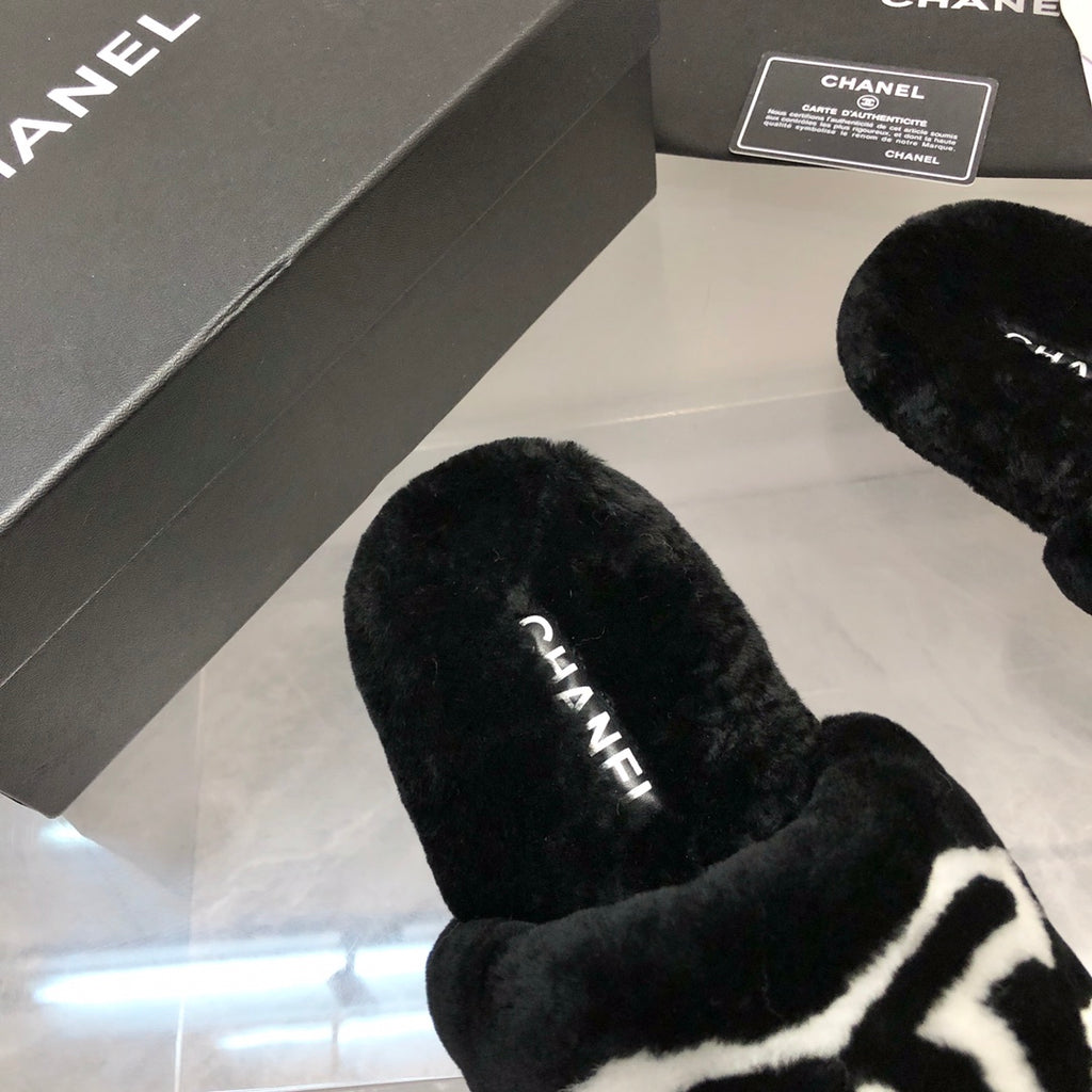 Fashion Plush Slippers 0725021303