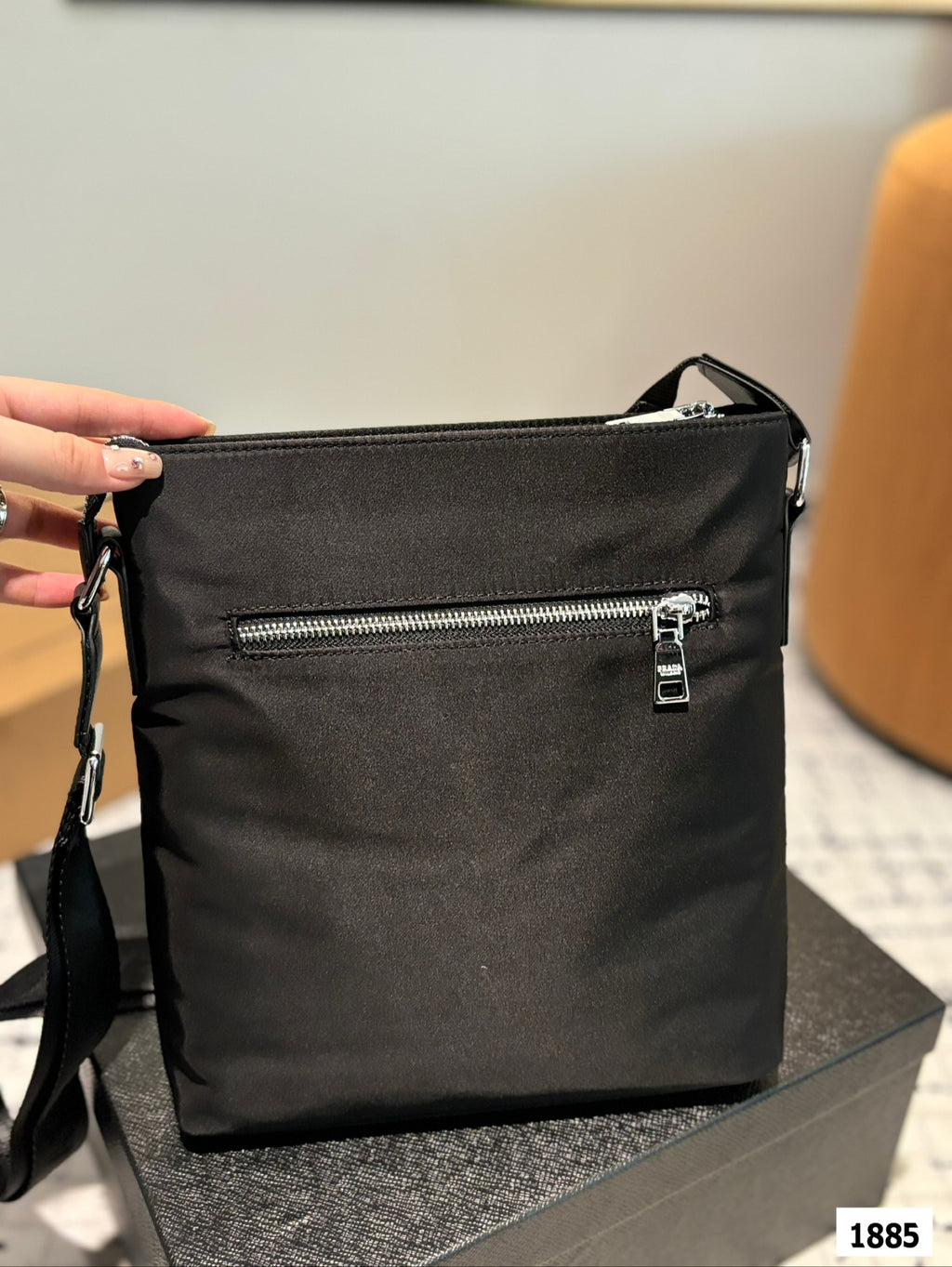 P nylon label shoulder bag 0724110702