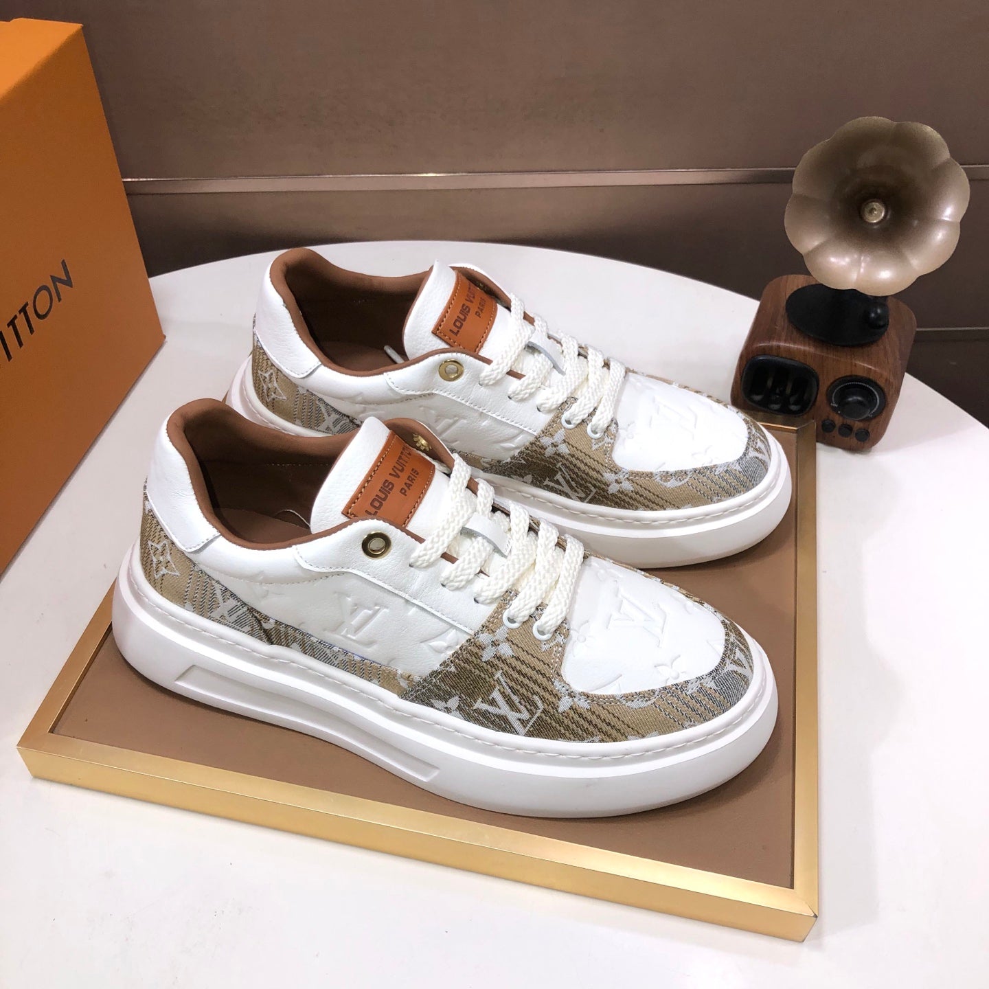 L classic and fashionable sports shoes 0725090904