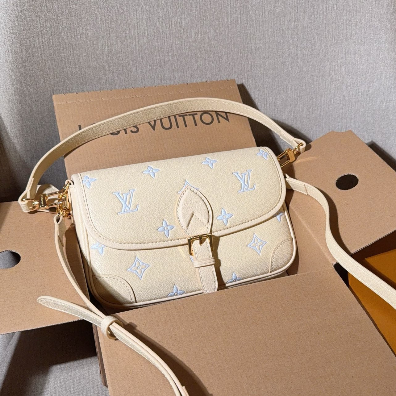 New Fashion  L Baguette bag M1026072804