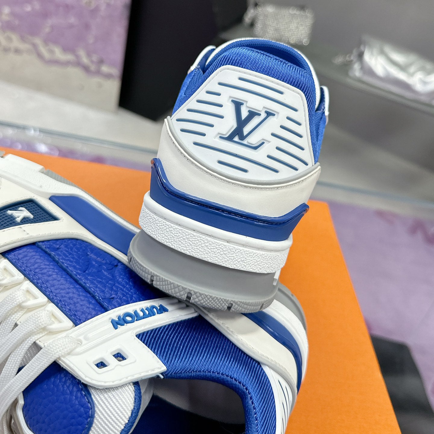 L Trainer Sneaker 1824120914