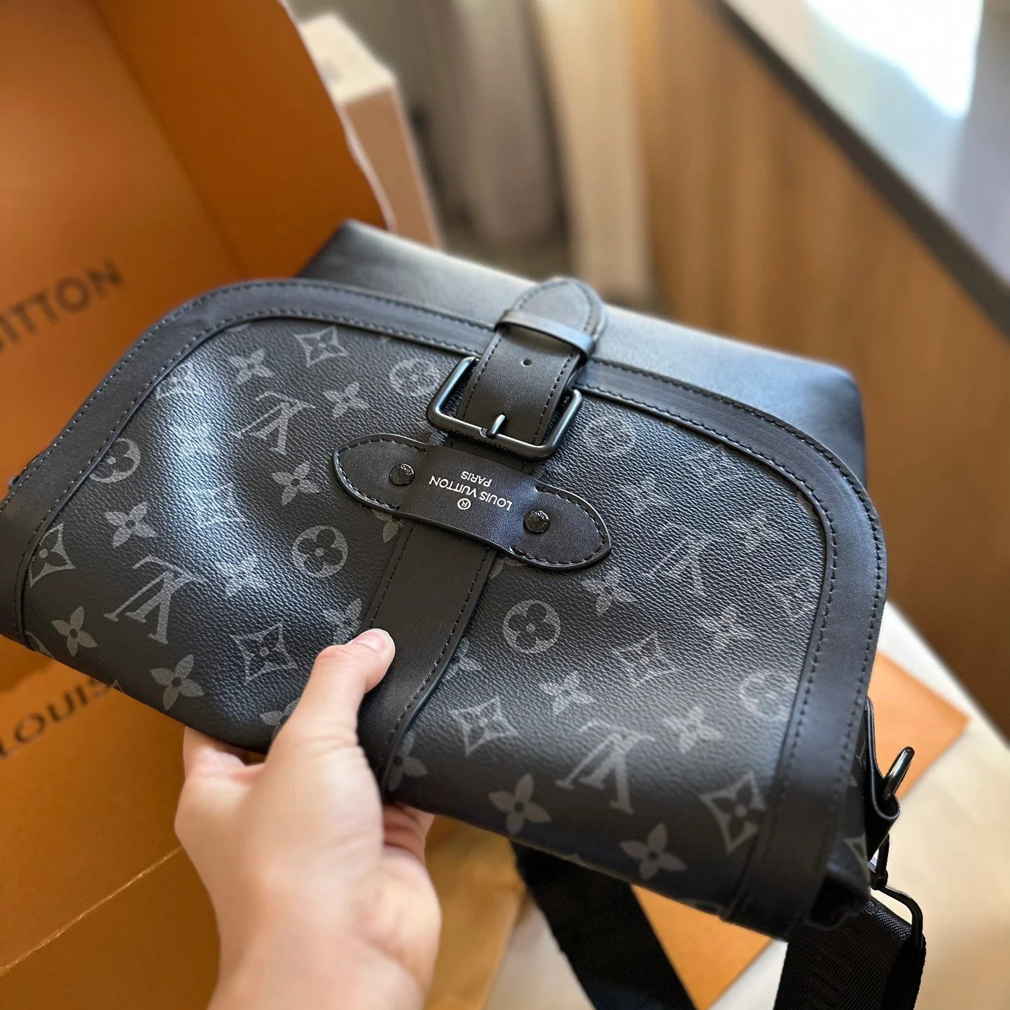 New Bright Color Leather handmade V logo Women's HandbagsXC05202412501