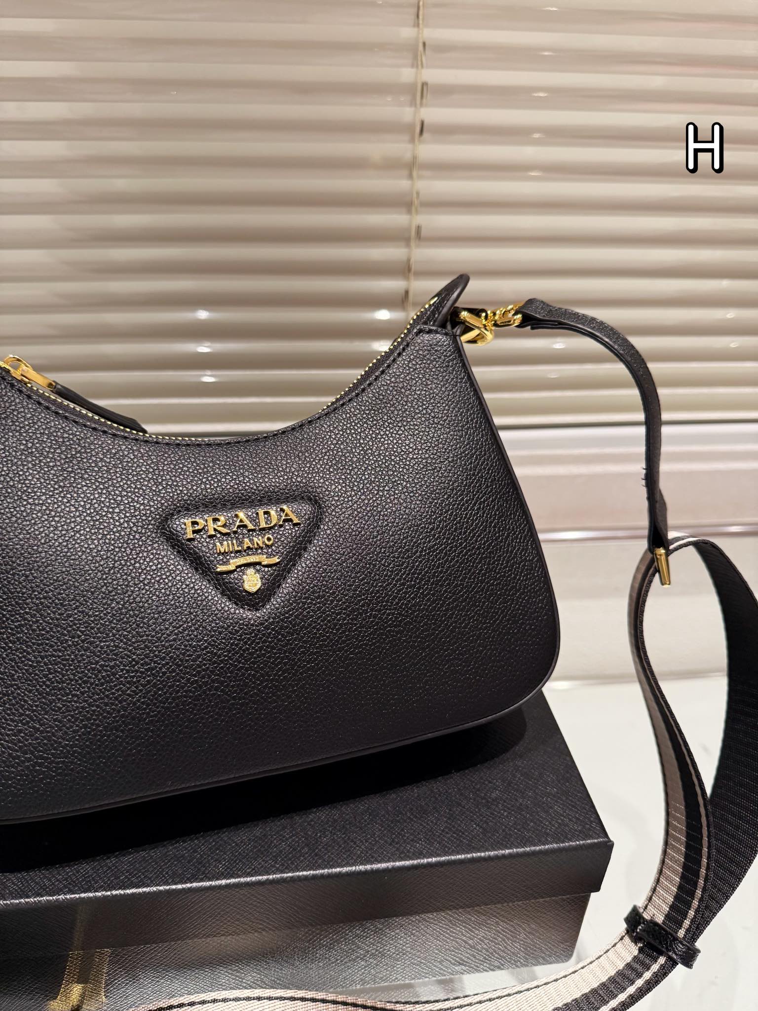 P Vintage Suede Leather Bag 0724120507