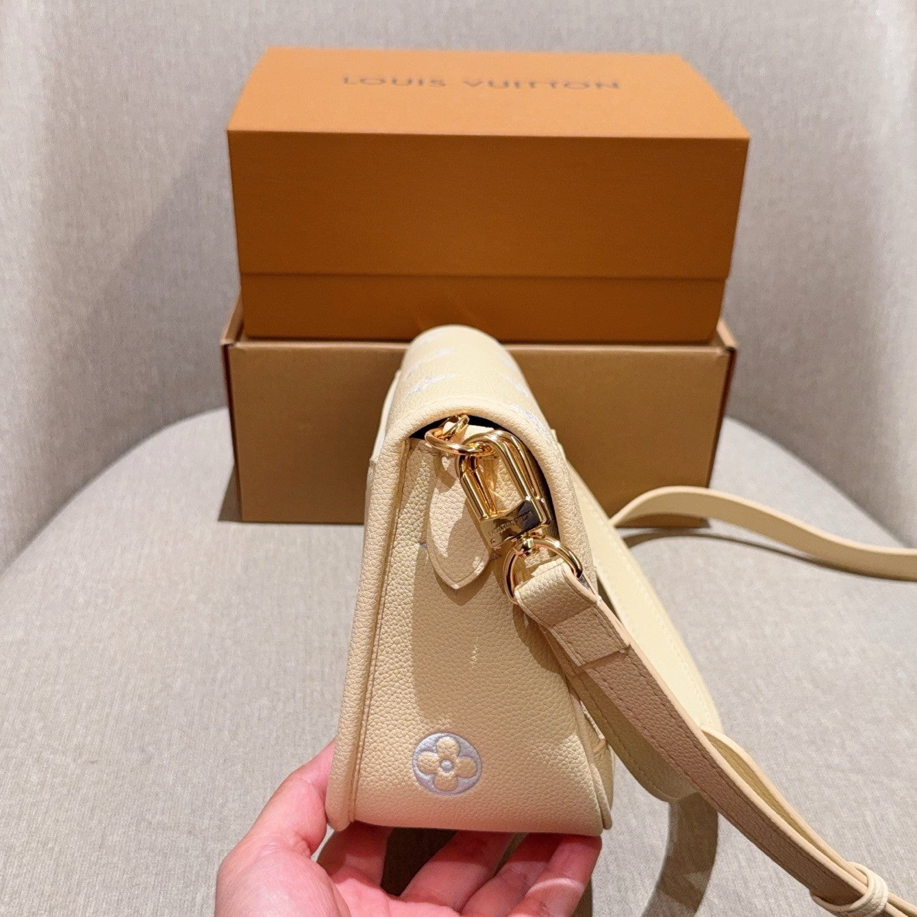New Fashion  L Baguette bag M1026072804