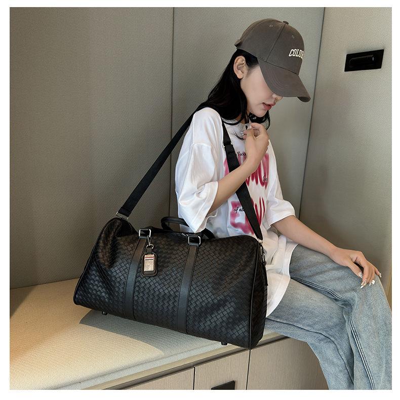 Fashion Travel Bag Large Capacity Portable Sports Crossbody Bag 1024060501