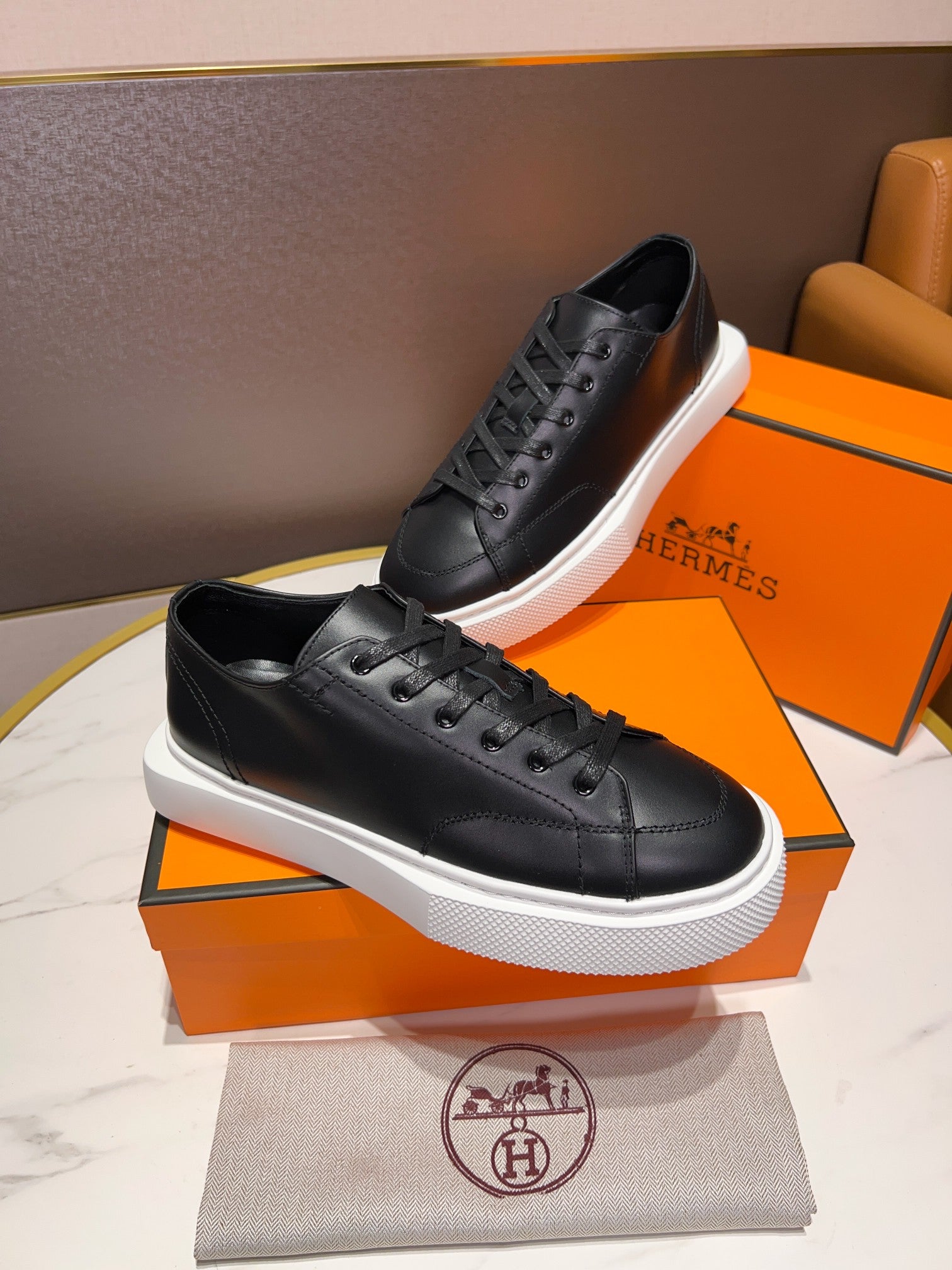 H Fashion Leather Lace-Up Sneakers 0724112204