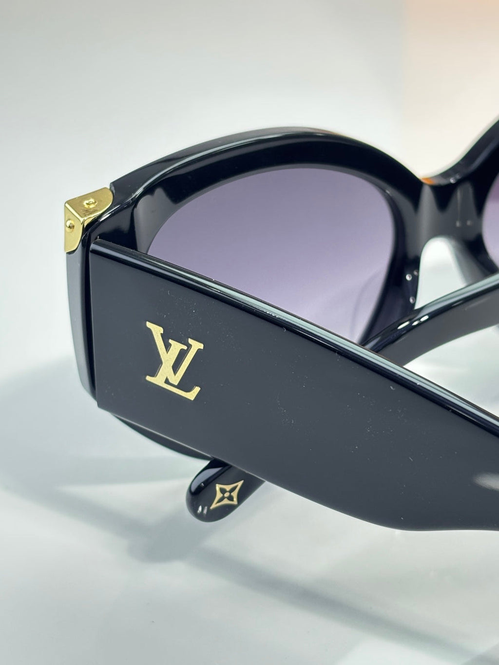 Luxury Limited-Edition Sunglasses XC1026071714