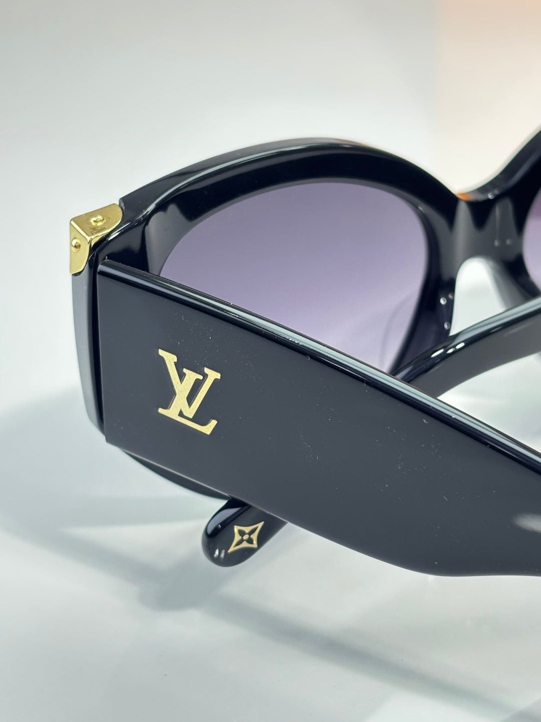 Luxury Limited-Edition Sunglasses XC1026071714