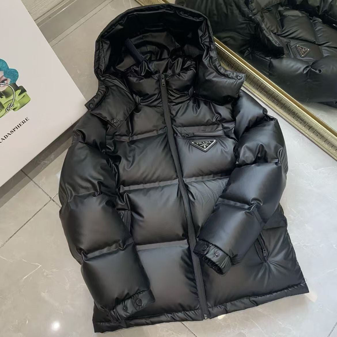 New Men's Triangle PRA Logo Hooded Puffer Jacket PD1326102617